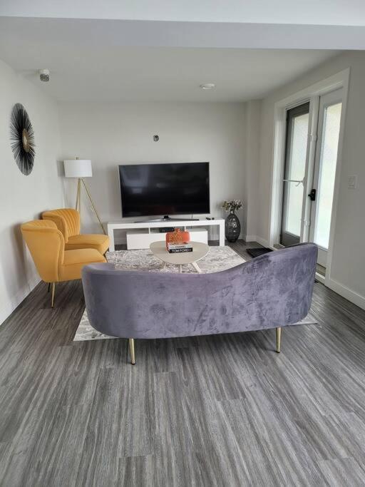 Luxury One Bedroom Winnipeg Ngoại thất bức ảnh