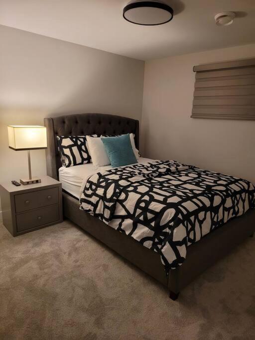 Luxury One Bedroom Winnipeg Ngoại thất bức ảnh